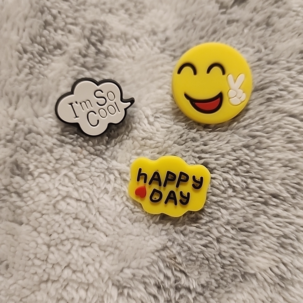 Shoe Charms (Crocs) Cool / Happy Days